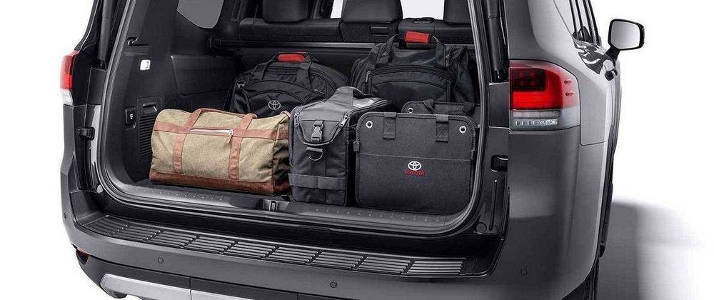 Toyota Land Cruiser  (Крузер)300  4 литр автокредитга сотилади