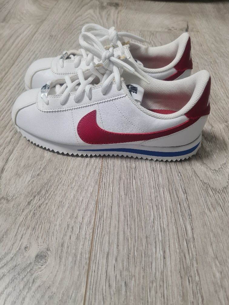 Adidasi 2024 nike cortez