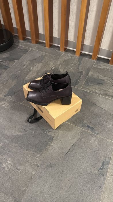 Продам женские туфли