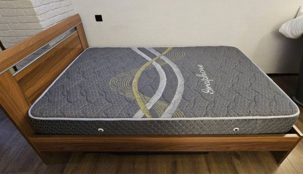 Кровать, новая с матрасом