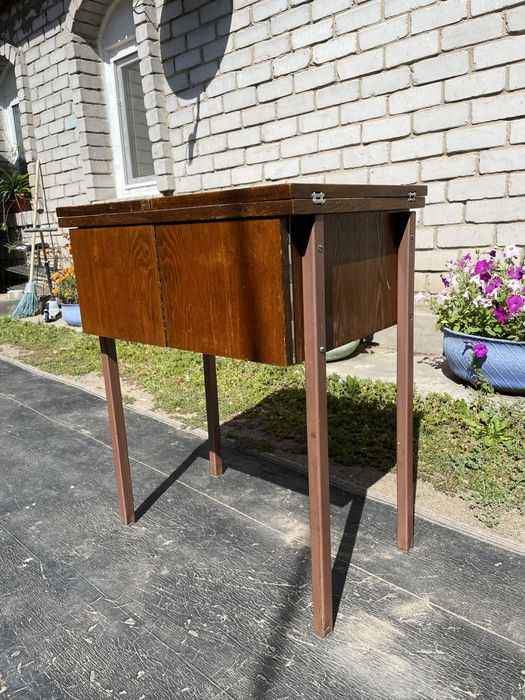 Продам 2 швейные машины.