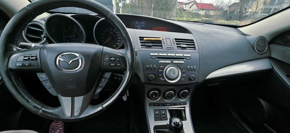 Vand Mazda 3 2010 1.6 benzina