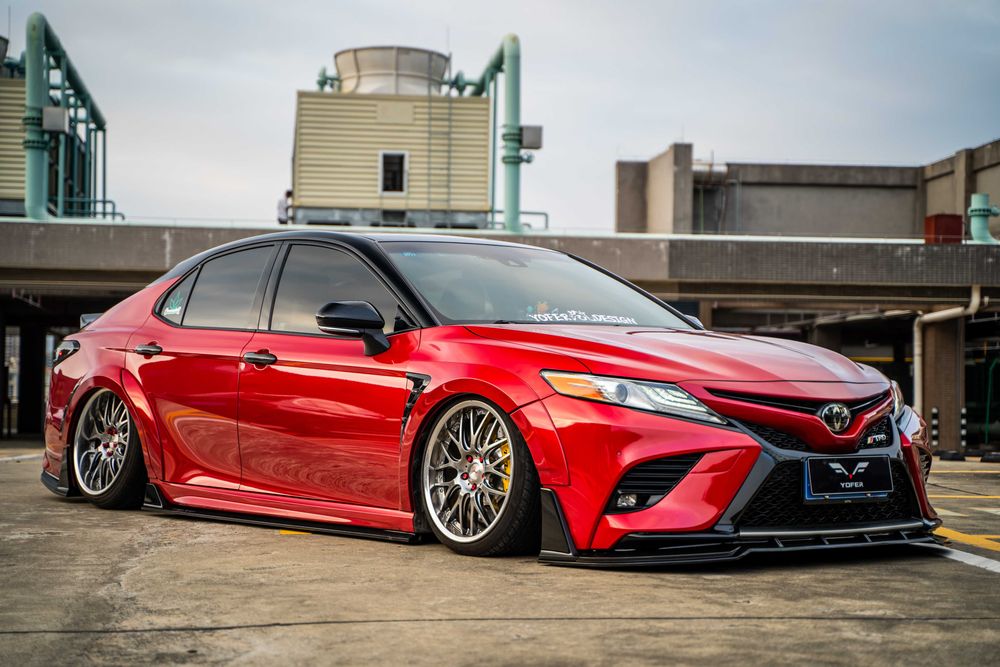 Комплект обвеса (накладки) Yofer Camry 70 Sport (SE) 2018г-2021г