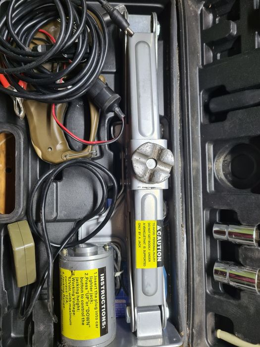 Электродомкрат 12 Вольт