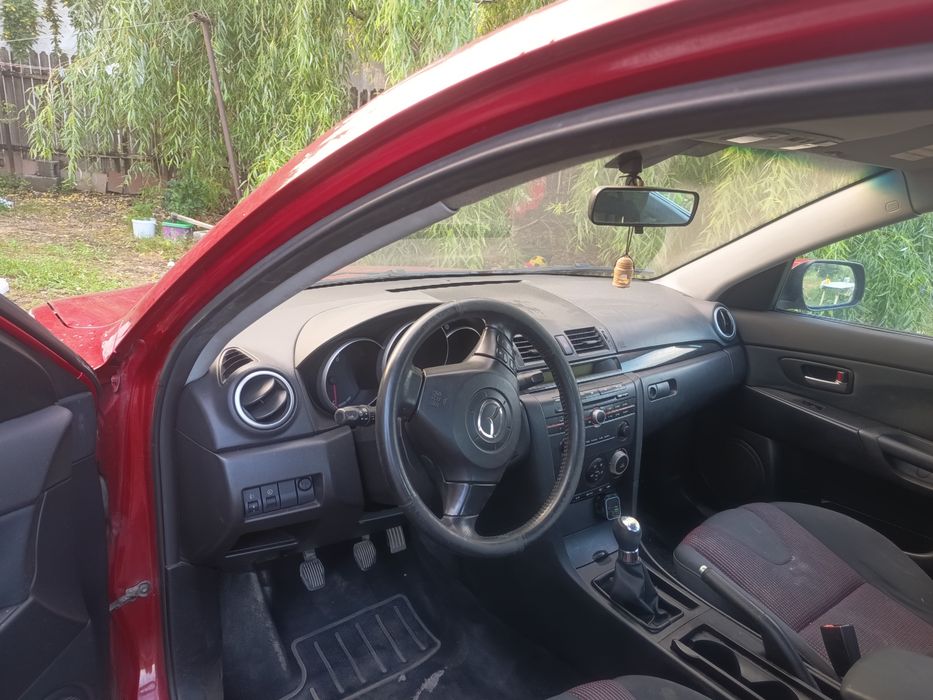 Vând Mazda3 anul 2005 1.6 diesel