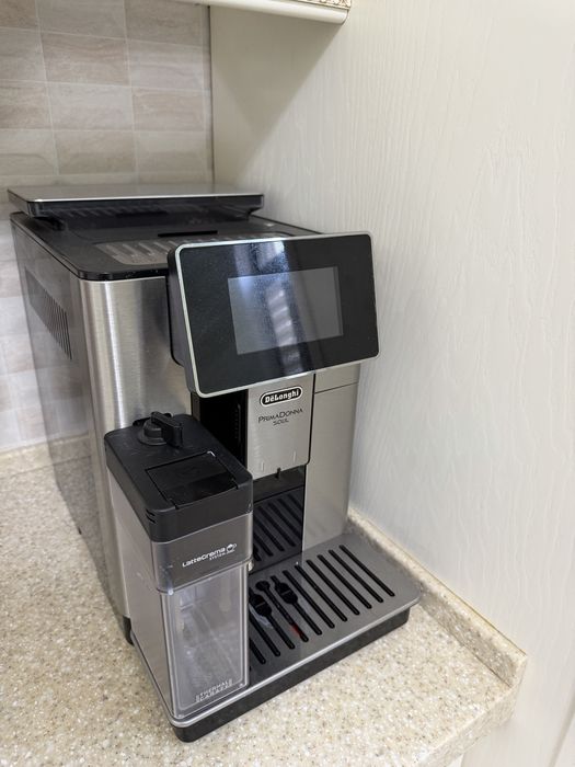 Кофемашин Delonghi