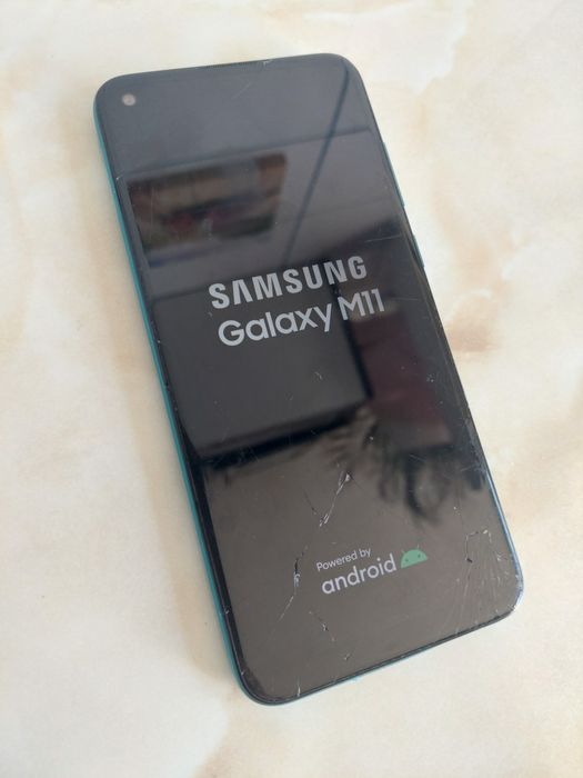 [M11] Vând Samsung Galaxy M11 [perfect funcțional] [sticla spartă] //poze reale
