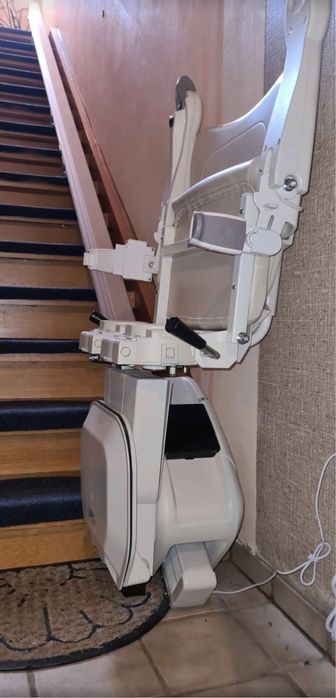 Scaun lift persoane cu dizabilitati