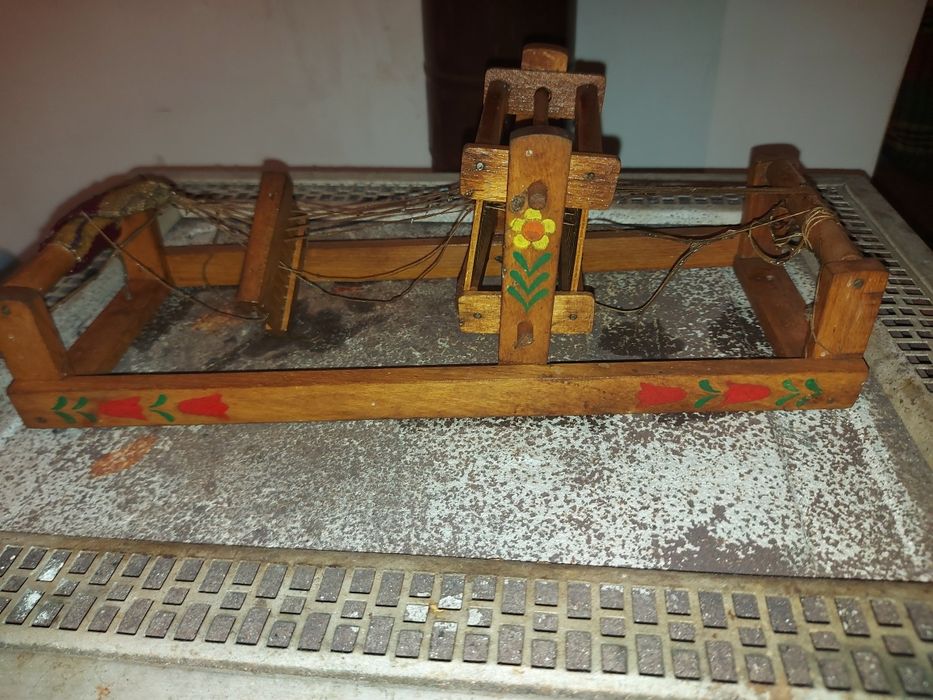 Софра със столчета и детски стан