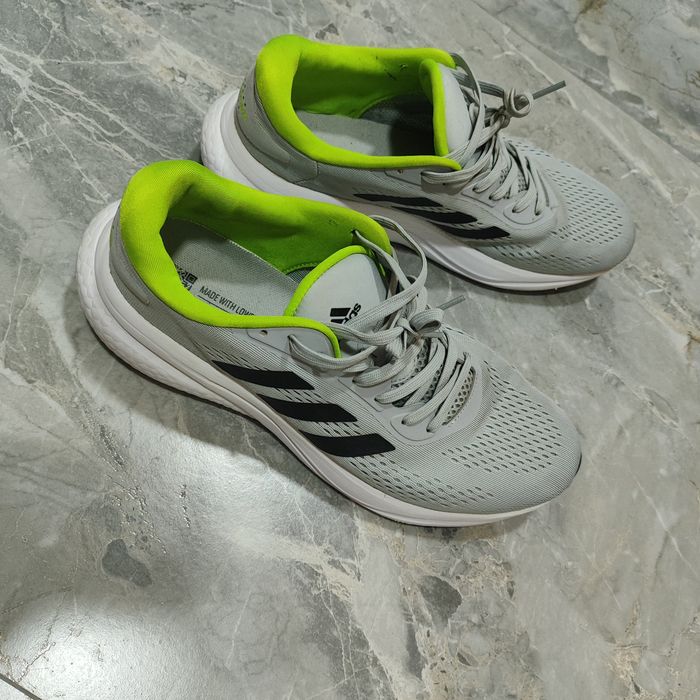 Кроссовки для спортзала