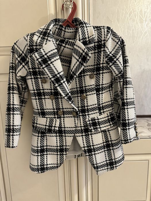 Юбка и костюм для девочек(новая)