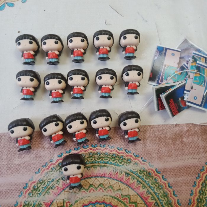 Продам фигурки из Киндер Джой.Очень странные дела.ОСД.Уилл