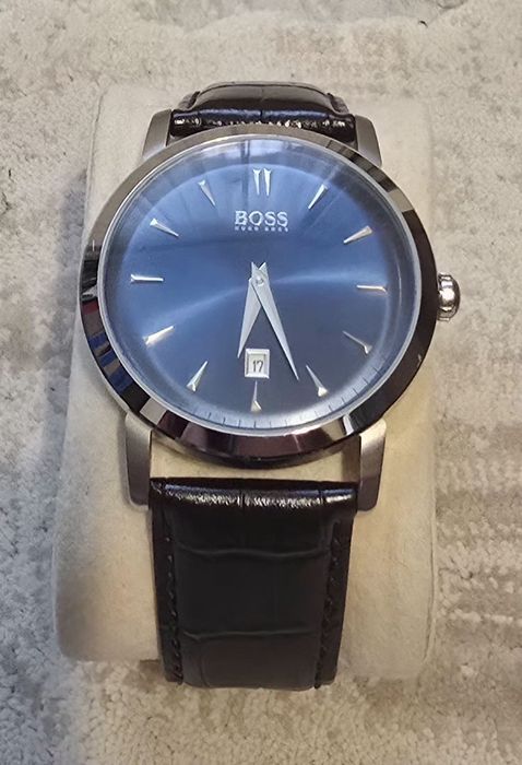 Hugo Boss Classic Blue – ceas original, elegant, in stare excelenta