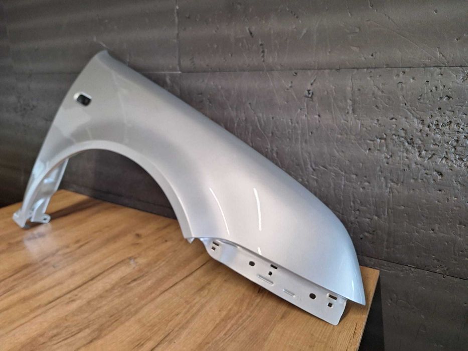 Aripa Fata Dreapta VW Bora 1998-2005 (LA7W (Gri))