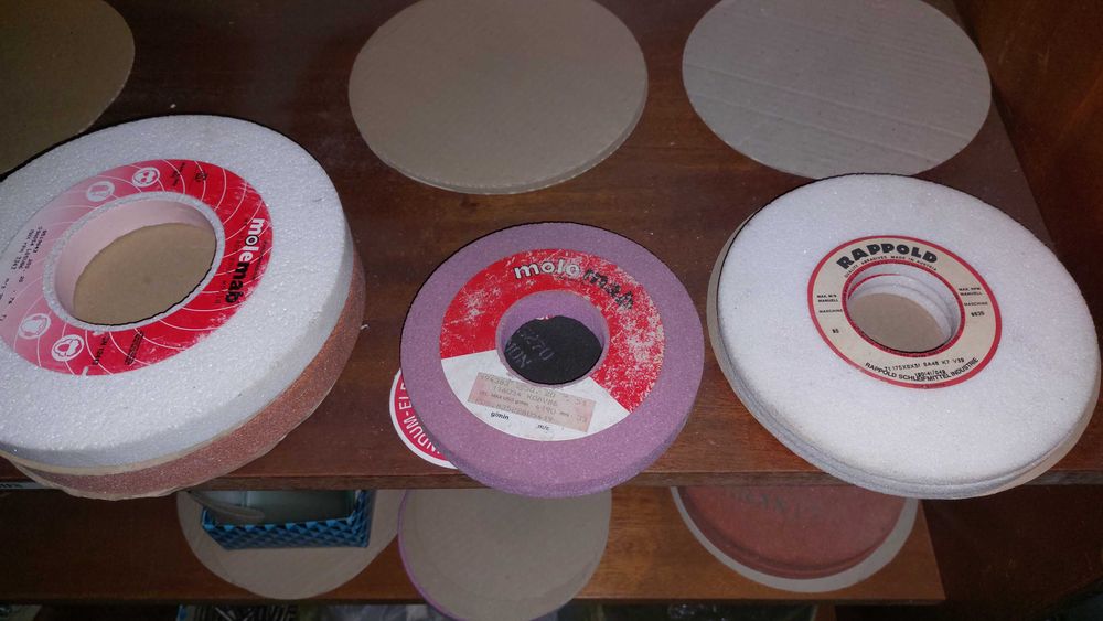 Абразиви,въздушна група,патронници,опори за стяги,люнети