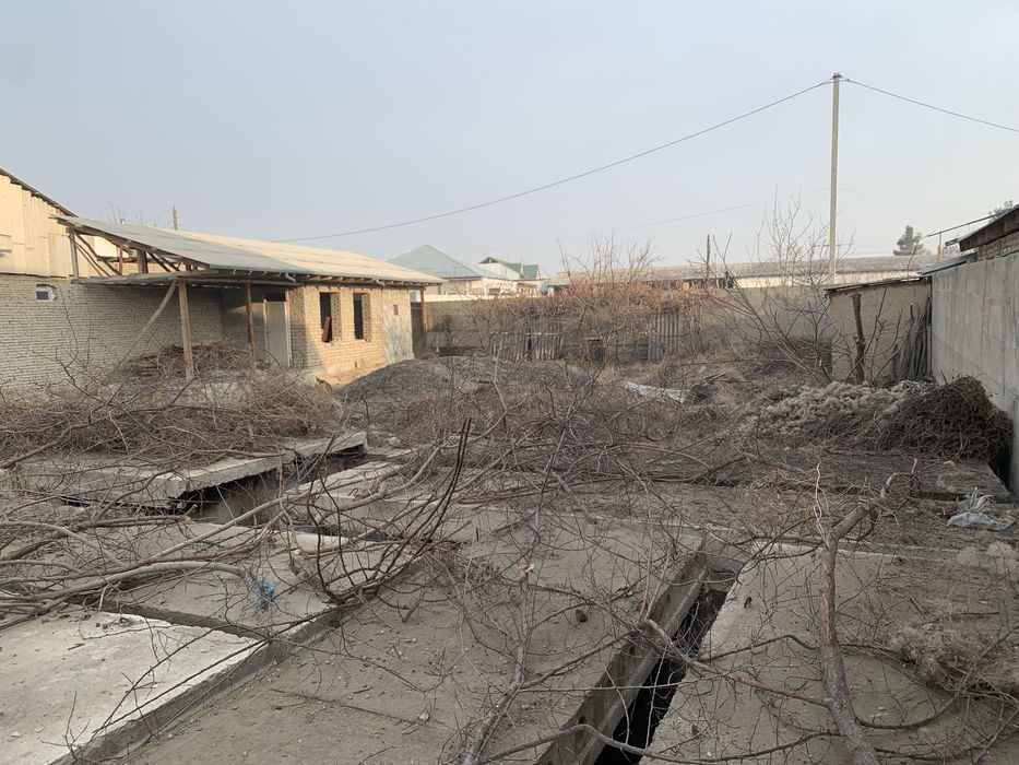 участка сотилади 5.5 сотих