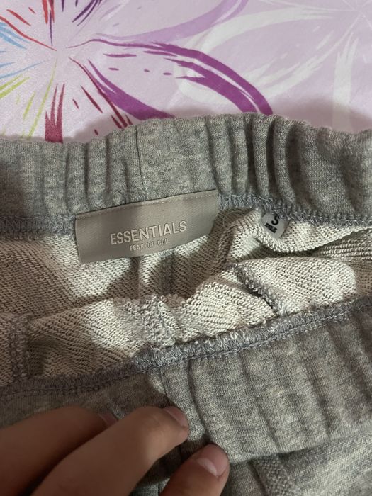 Essentials къси панталони