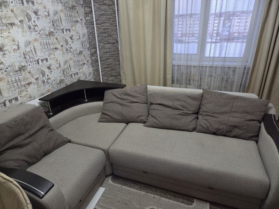 Диван угловой + пуф