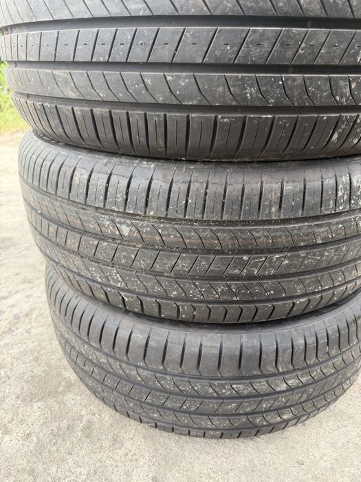 215 55 18 Nexen  4 бр
