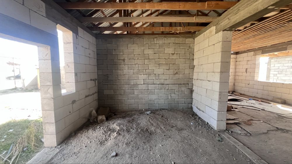 Продам  дом в черновой отделке