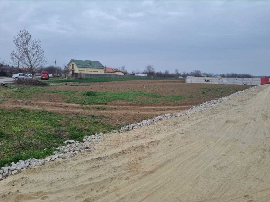 Teren intravilan Salcia 1097 mp – utilități aproape – ideal casă – 39.500 € negociabil