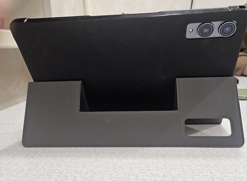 Продам планшет срочно