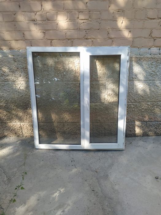 Продам пластиковое окно