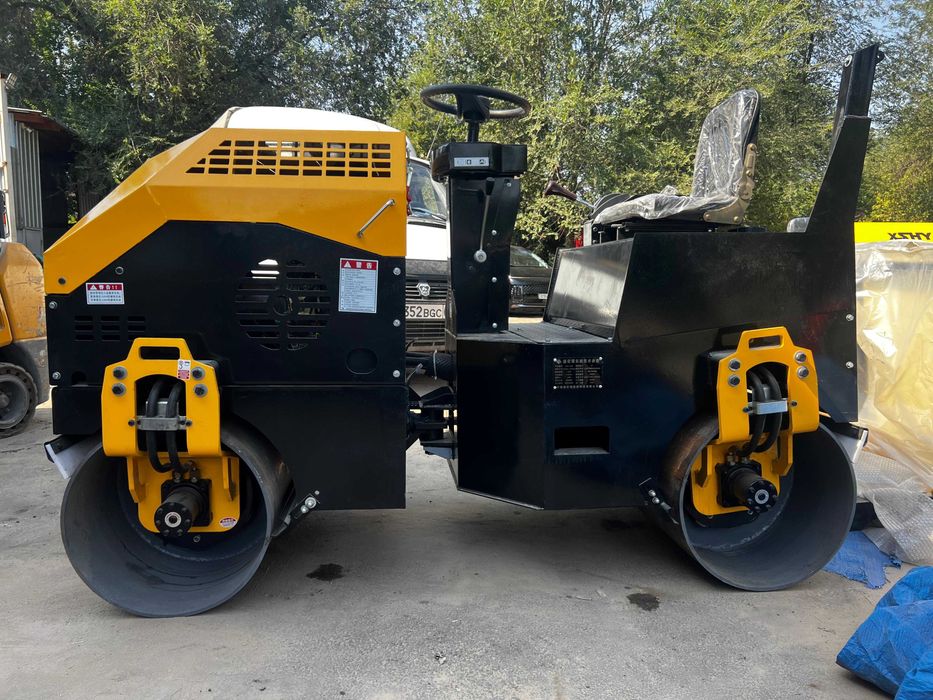 Каток вибро 2000кг