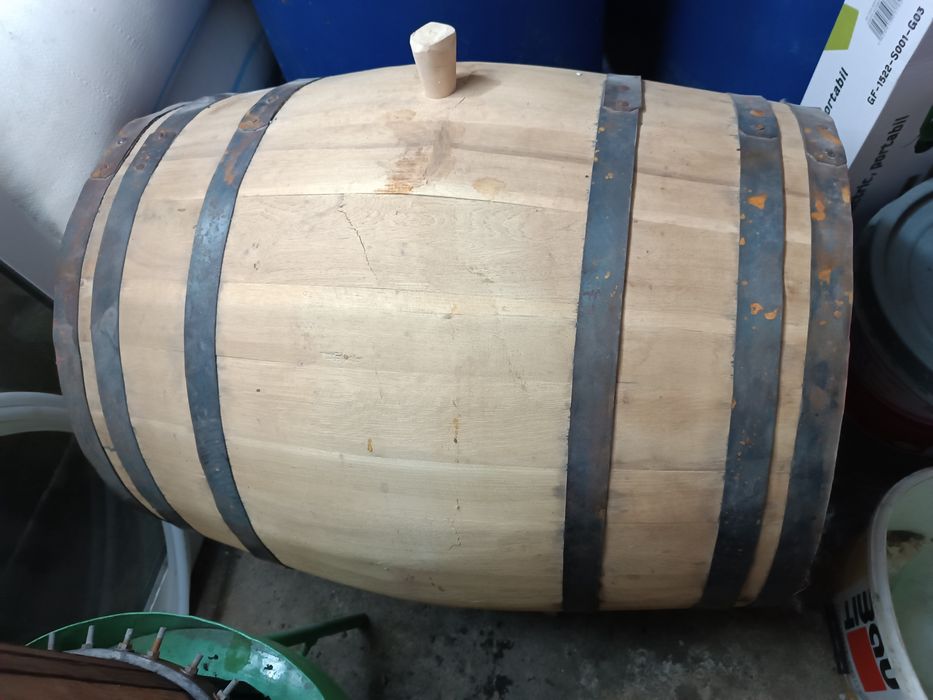 Butoi de stejar masiv 170l