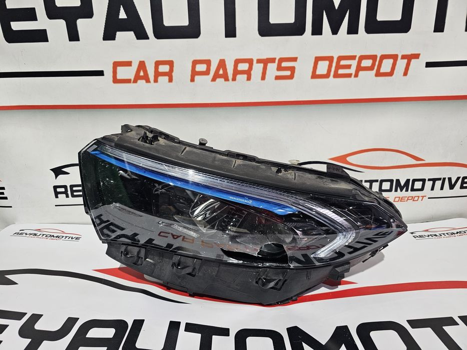 Far stanga led Mercedes EQA / EQB dupa 2020 cod A2439068900