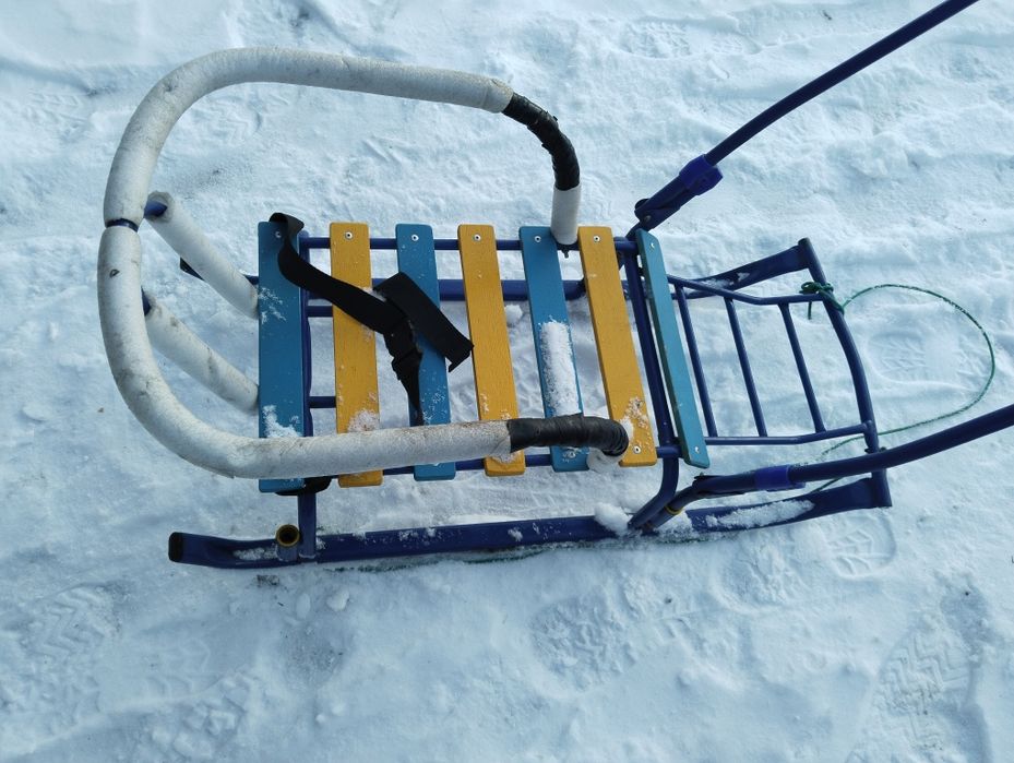 Продам санки детские