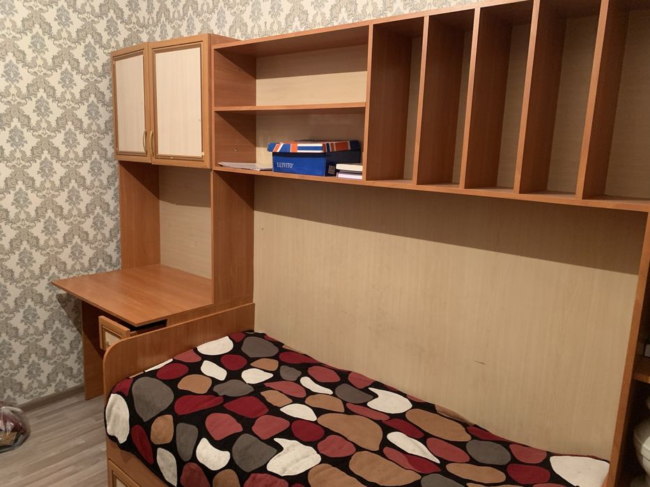 Трехяростный кровать бууу