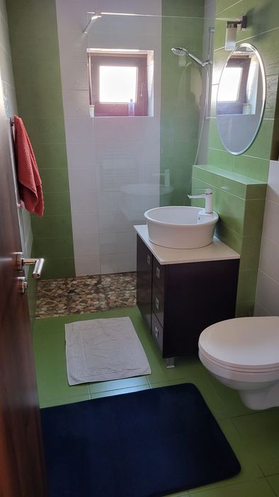 Apartament 3 camere spre inchiriere