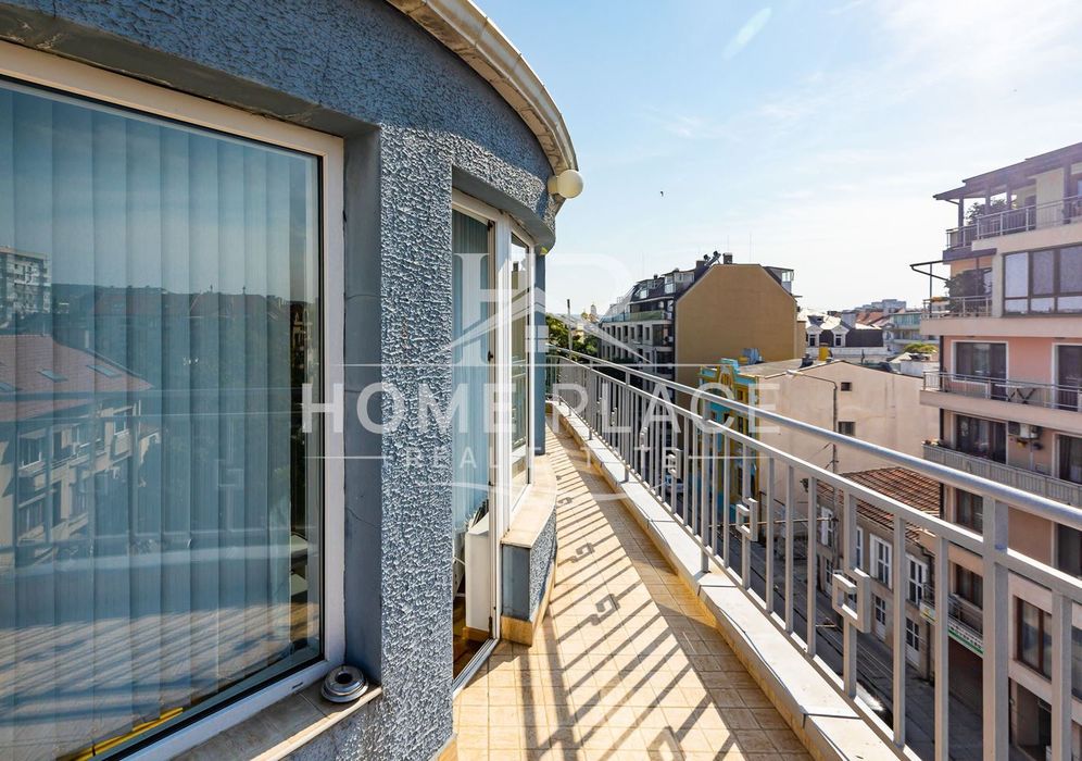 Дава се под наем Четиристаен апартамент в Варна, Център - 150 кв.м за 1200 € - Снимка #11