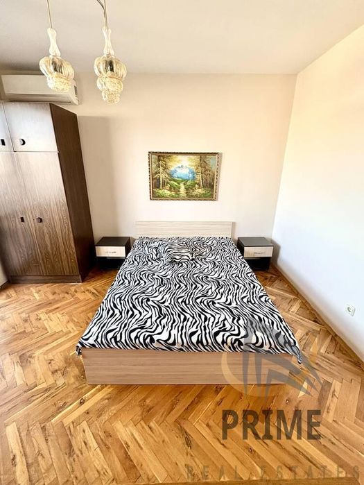 Дава се под наем Тристаен апартамент в Бургас, Братя Миладинови - 110 кв.м за 561 € - Снимка #6