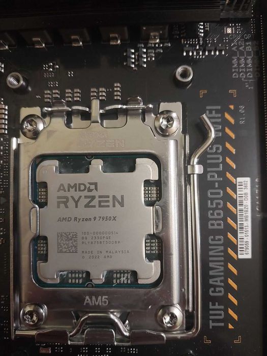 AMD Ryzen 9 7950X + Asus TUF Gaming B650 Plus Wi-Fi