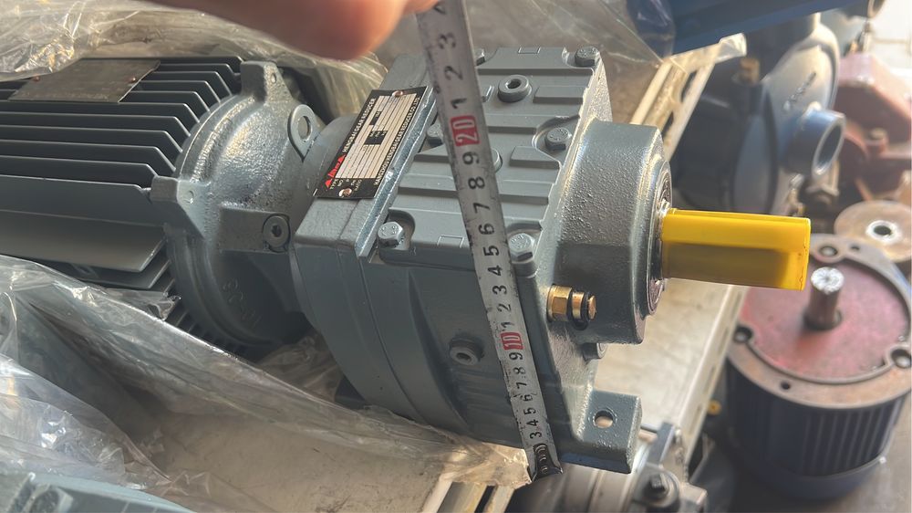 Мотор редуктор.