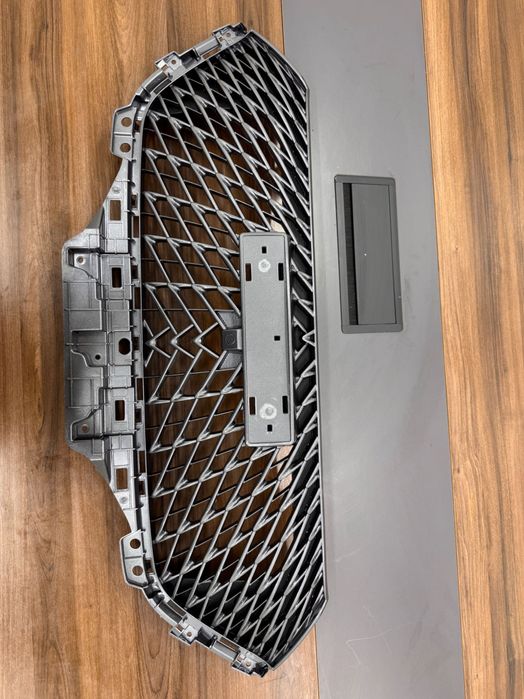 Решетка Радиатора Haval H6 серый , черный , хром