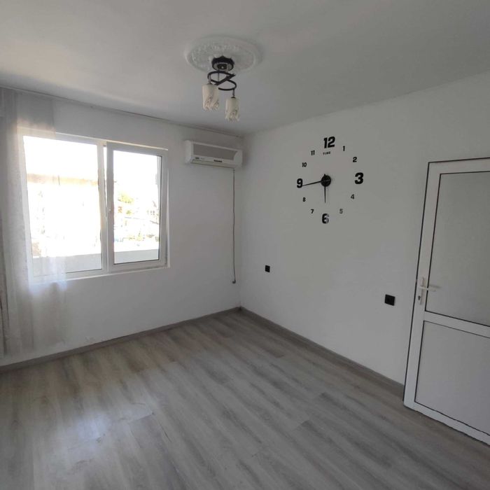 Продава се Етаж от къща в Шумен, 2-ри корпус - 119 кв.м за 922 €/кв.м - Снимка #2