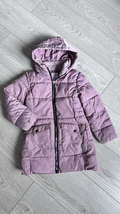 Продам. Куртка зимняя. девочке 122