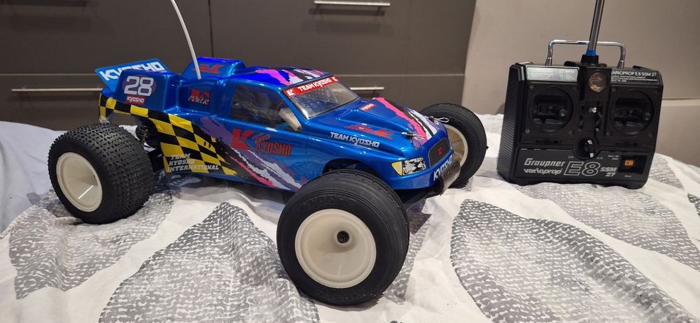 RC кола KYOSHO 1:10