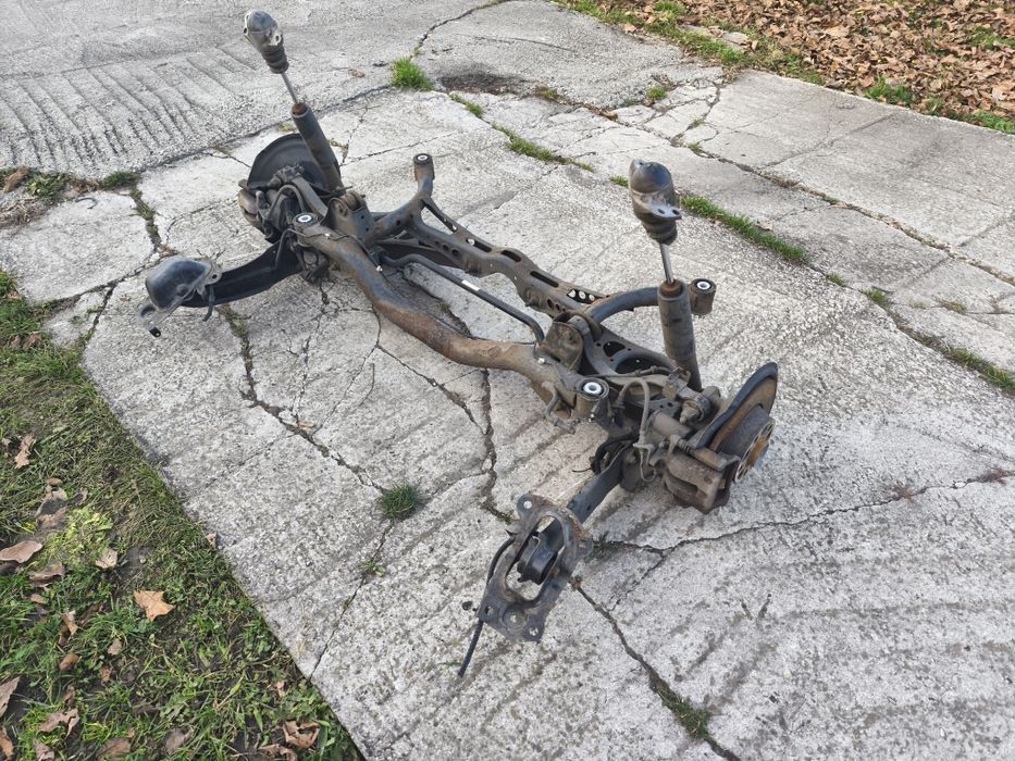 Punte spate completă cu etriere Volkswagen Passat B6