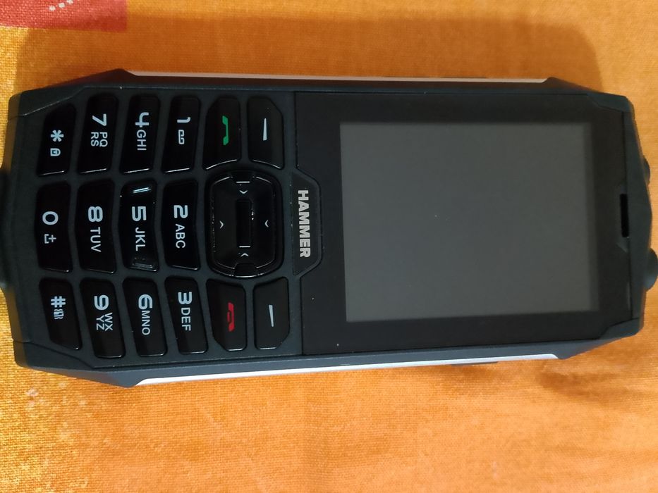 Продавам телефон