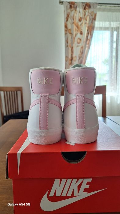 Adidași NIKE blazer mid