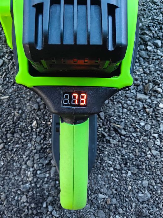 Топ Оферта Акумулаторна резачка+омасл.30см 2 вериги1/2 батерии 42V10Ah