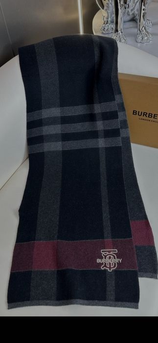 Fular bărbați Burberry model 2026, 100% cașmir, 4 modele