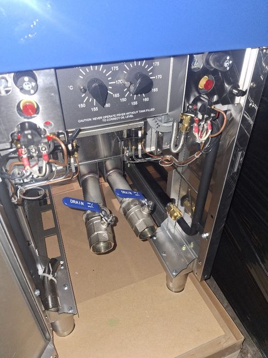 Фритюрник НОВ професионален на газ BLUESEAL