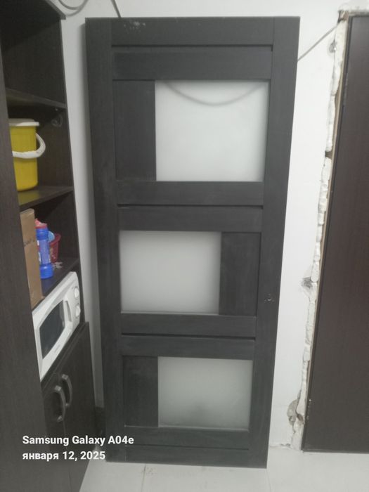 Продам меж комнатную дверь