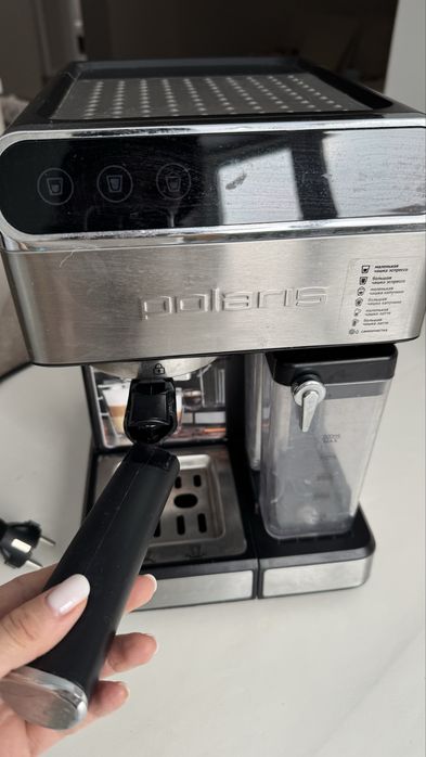 Продам кофеварку Polaris