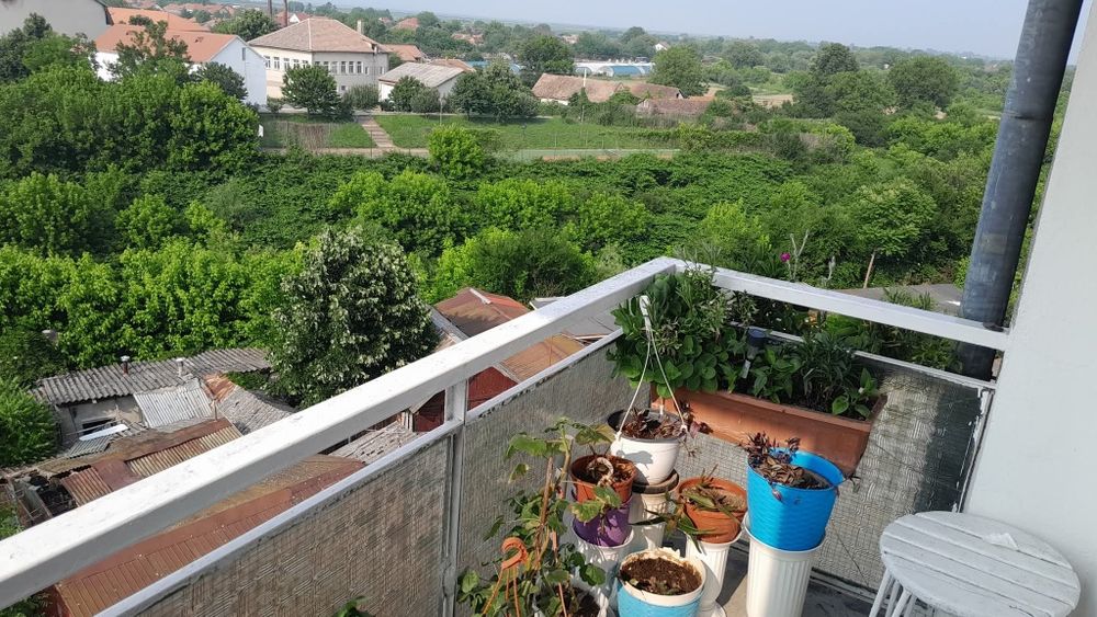 Apartament 2 camere Ineu centru etaj 4